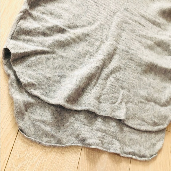 Ellen Tracy 100% Cashmere Turtleneck Textured Sweater in Light Grey Size L - Picture 4 of 11